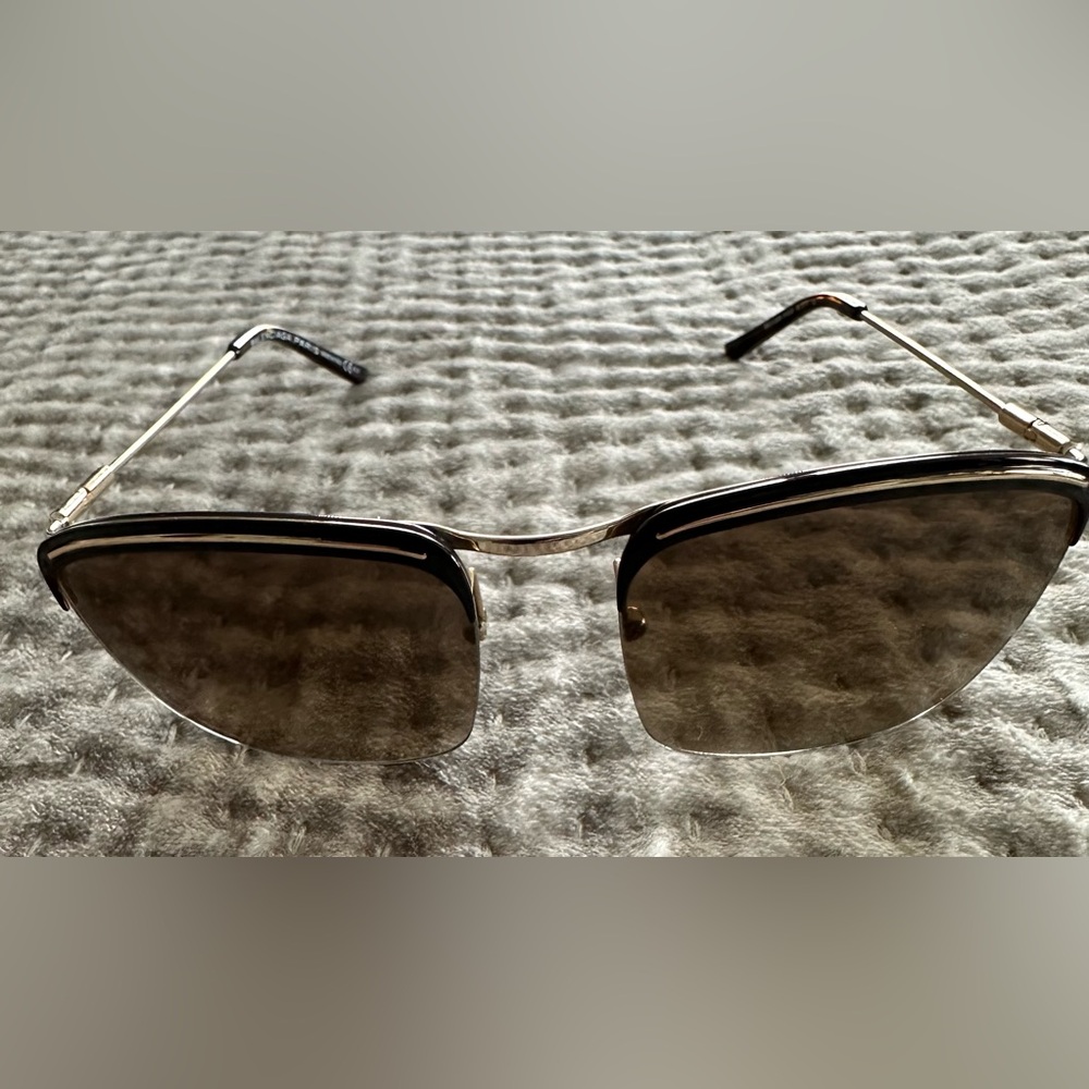 BALENCIAGA.PARIS Sunglasses Made in Italy